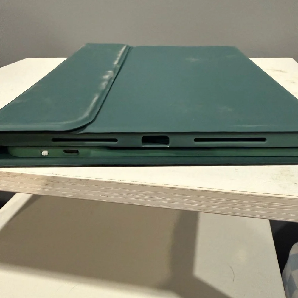 Sleek Mint Green Tablet Case